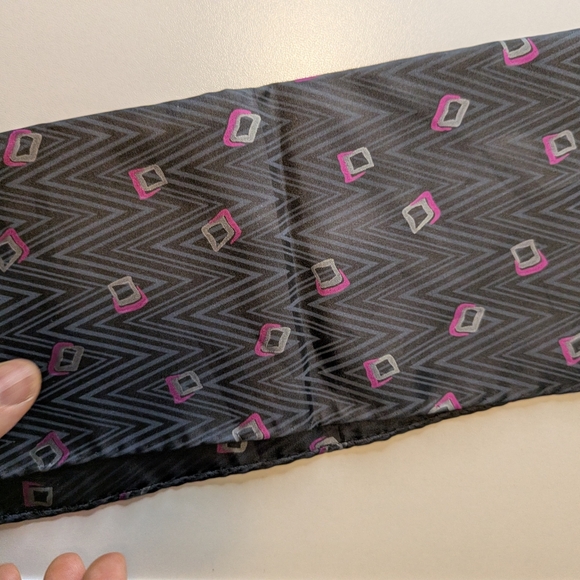 Bundle Of 6 Silk Pocket Squares - Picture 4 of 7